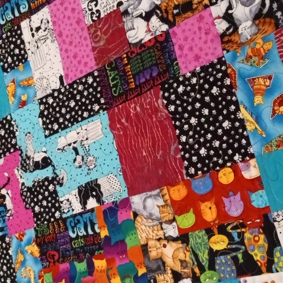 Colorful Cats Handcrafted Quilt - Picture 3 of 6
